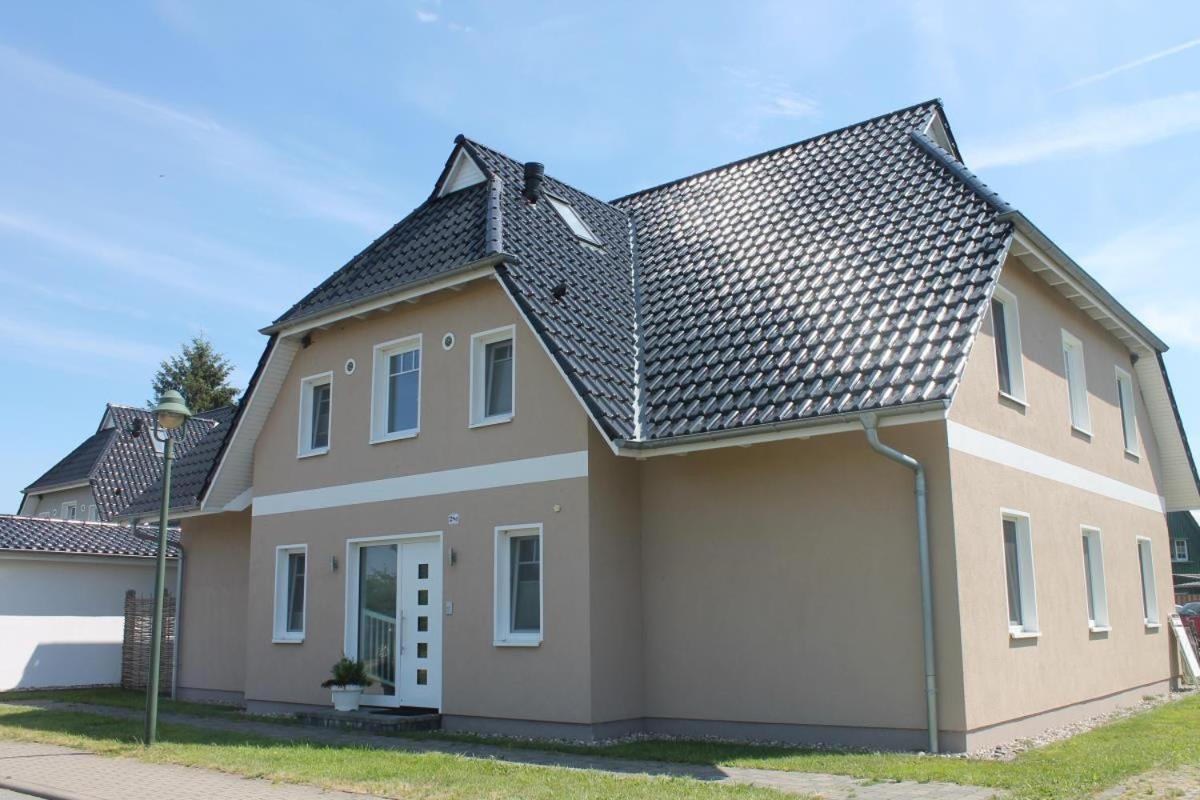 Ferienwohnung Asia In Борн Экстерьер фото
