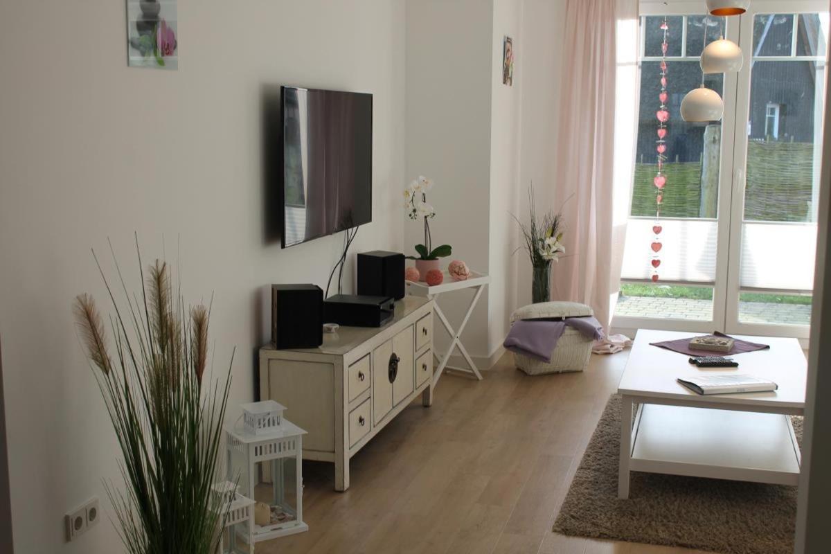 Ferienwohnung Asia In Борн Экстерьер фото
